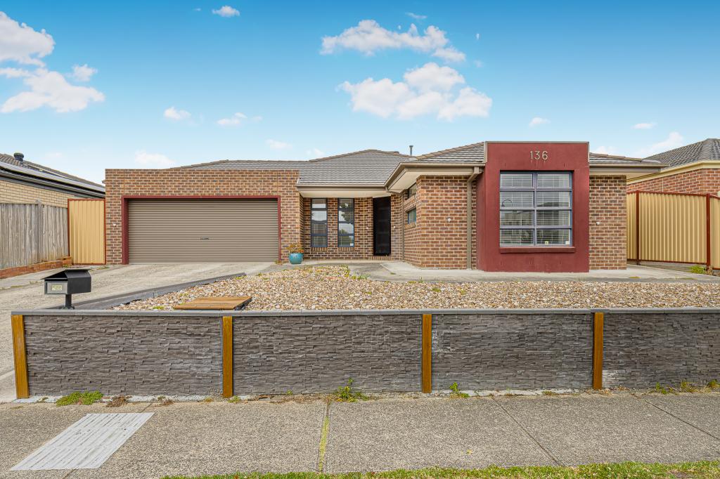 136 Rosebank Dr, Cranbourne North, VIC 3977