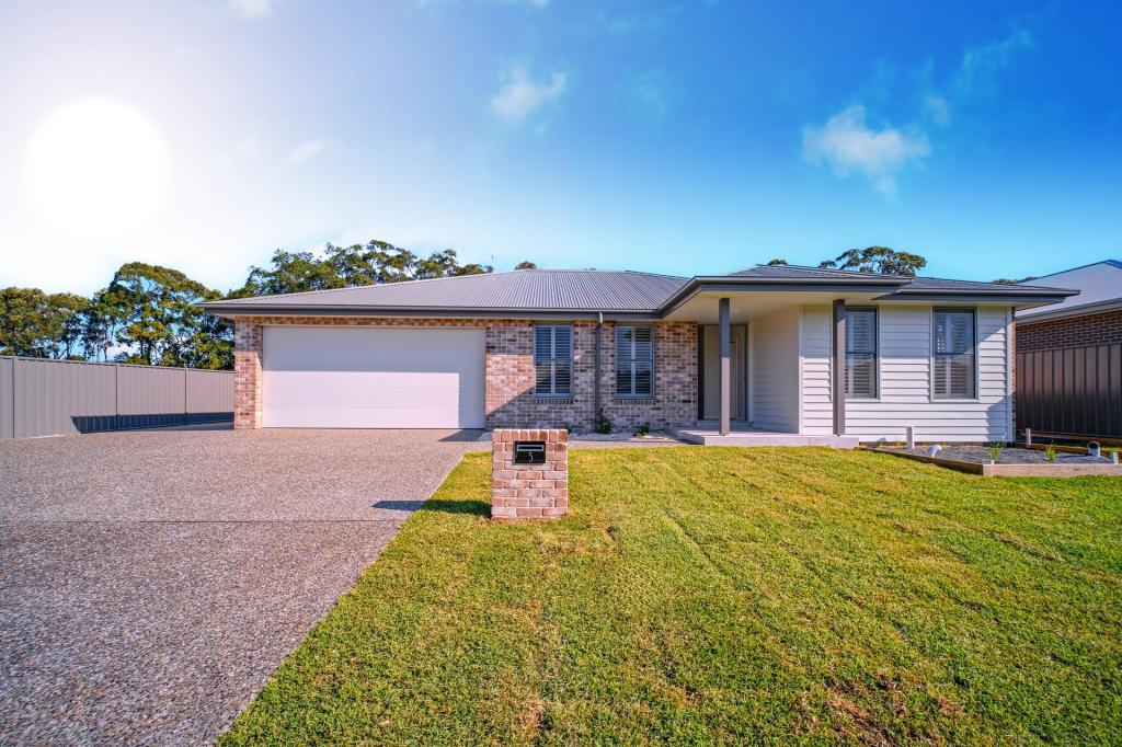 5 Laguna Ct, Black Head, NSW 2430