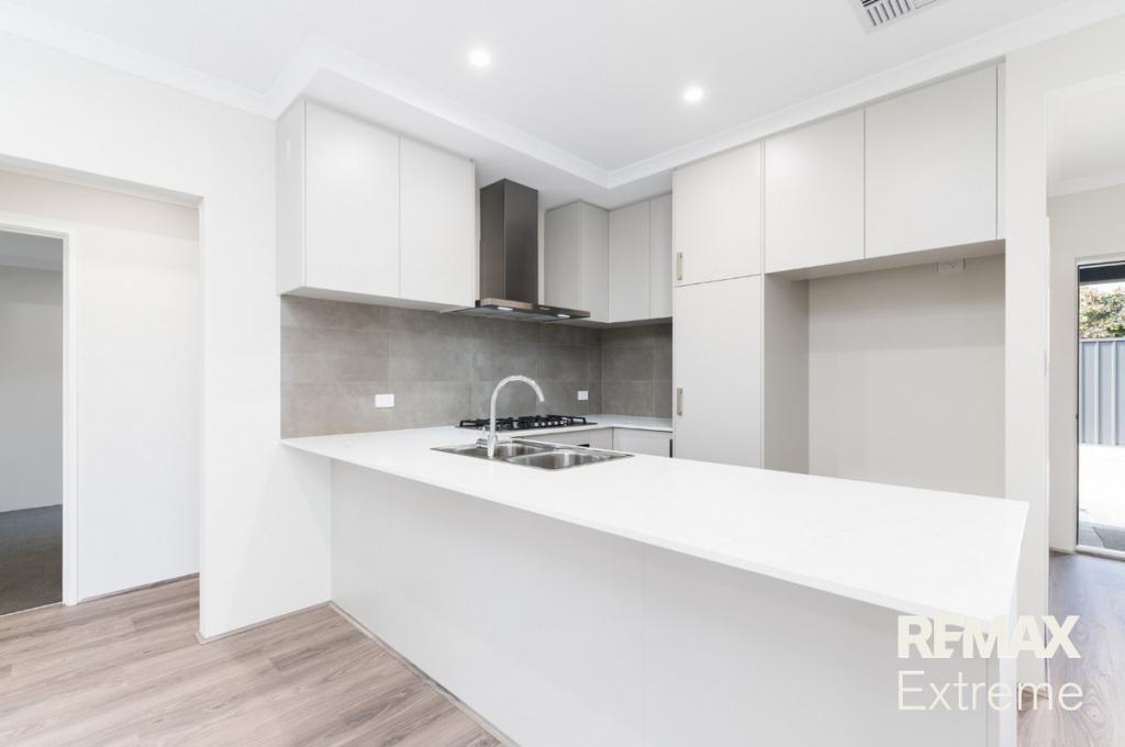 100b Barnes St, Innaloo, WA 6018