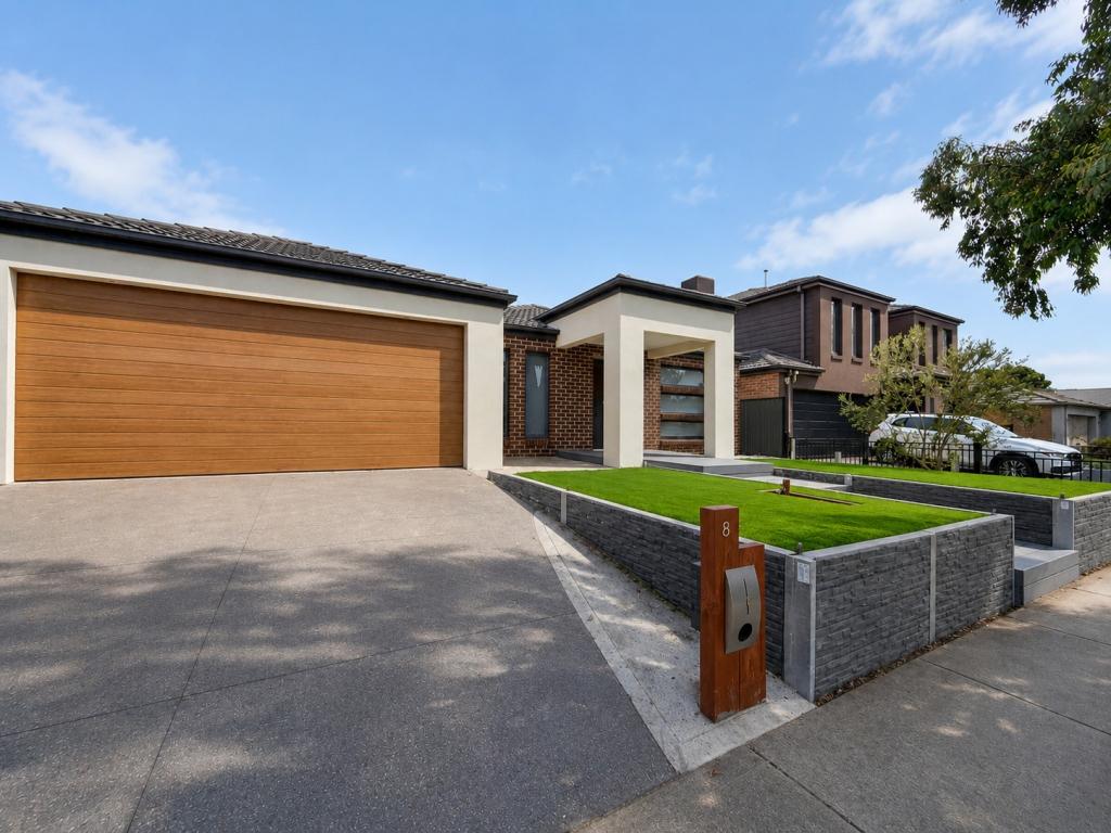 8 SHERLOCK AVE, TARNEIT, VIC 3029