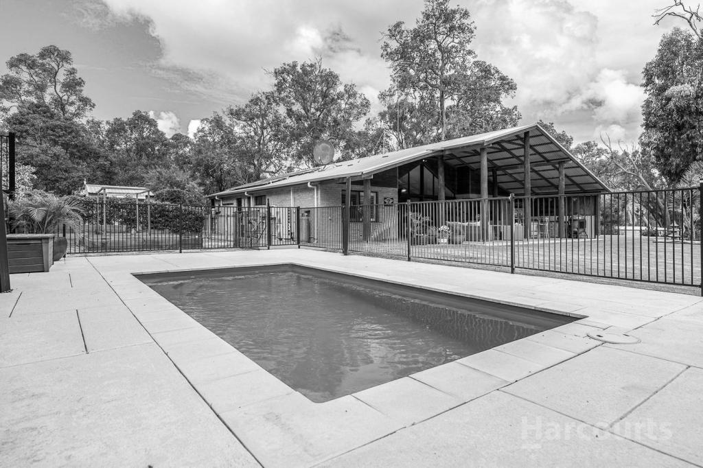 125 Tuart Grove Ave, Lake Clifton, WA 6215