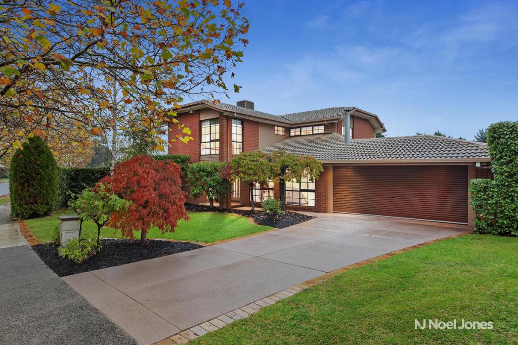 18 Summerhill Park Dr, Mooroolbark, VIC 3138