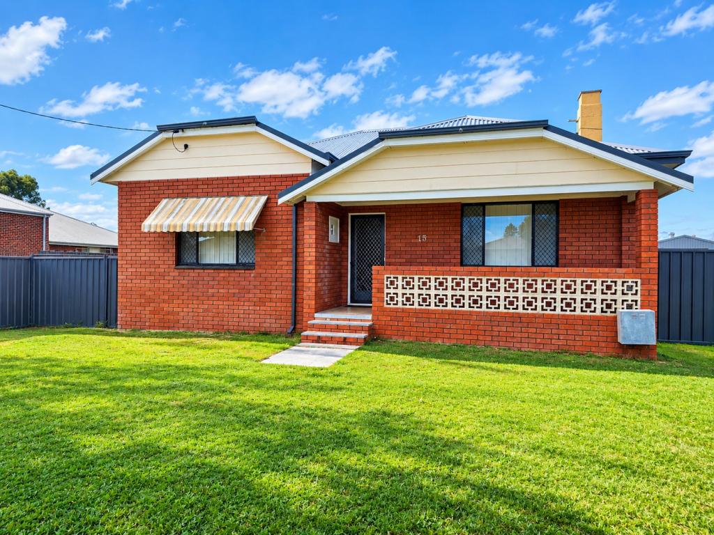 15 Albert Rd, East Bunbury, WA 6230