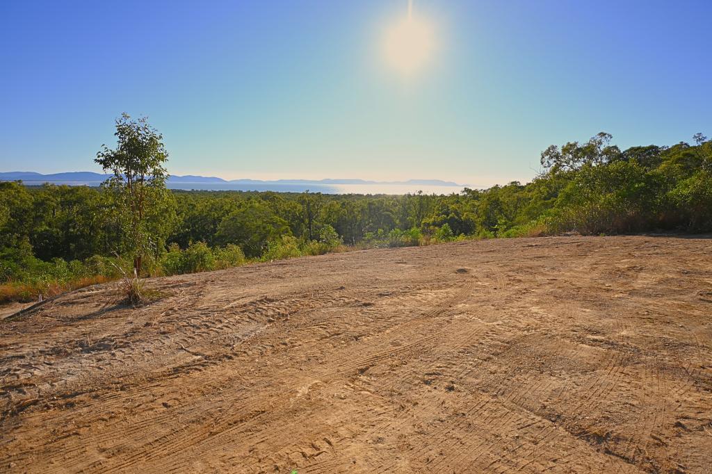 27 Lawson St, Midge Point, QLD 4799