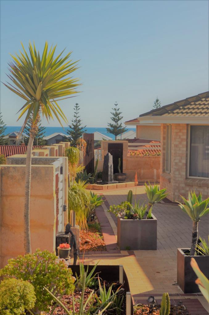 2 Jeddah Ct, Mindarie, WA 6030