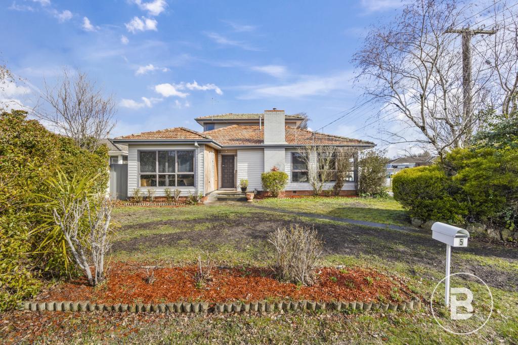 5 AUBREY ST, WENDOUREE, VIC 3355