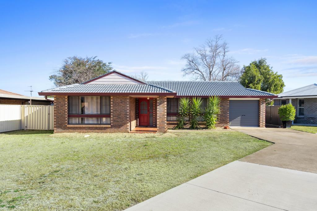 13 Cook St, Scone, NSW 2337