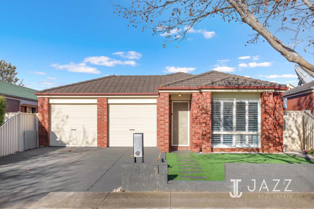 4 Beveridge Ct, Point Cook, VIC 3030