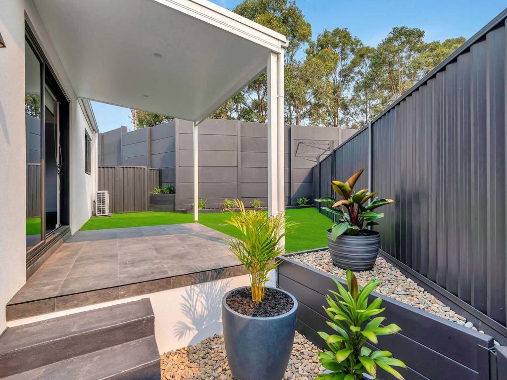 24b Kiernan Cres, Abbotsbury, NSW 2176