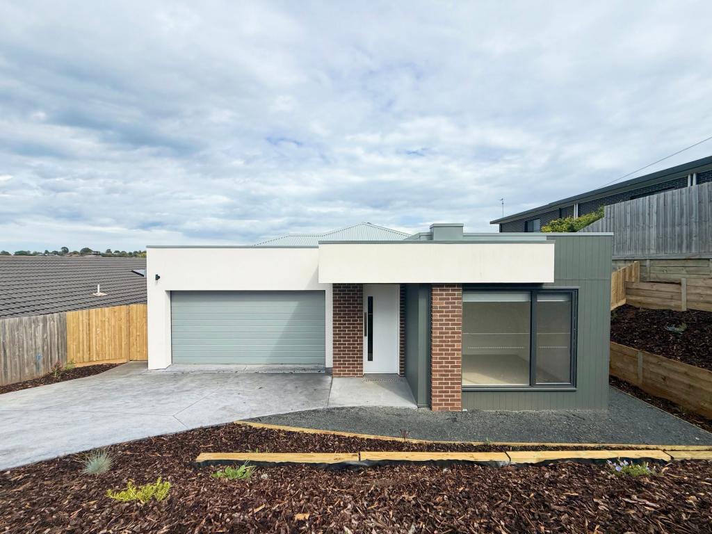 4 Bladen St, Warragul, VIC 3820