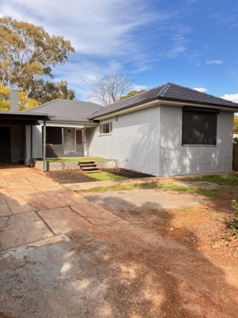 17 HAYLES ROAD, ELIZABETH PARK, SA 5113
