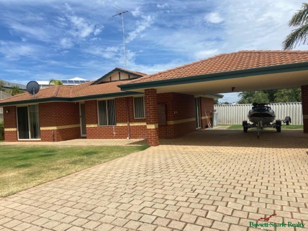 10b Valley Rd, Halls Head, WA 6210