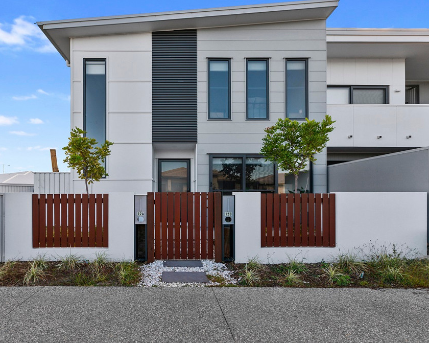 12A HANNAH CRES, BARINGA, QLD 4551