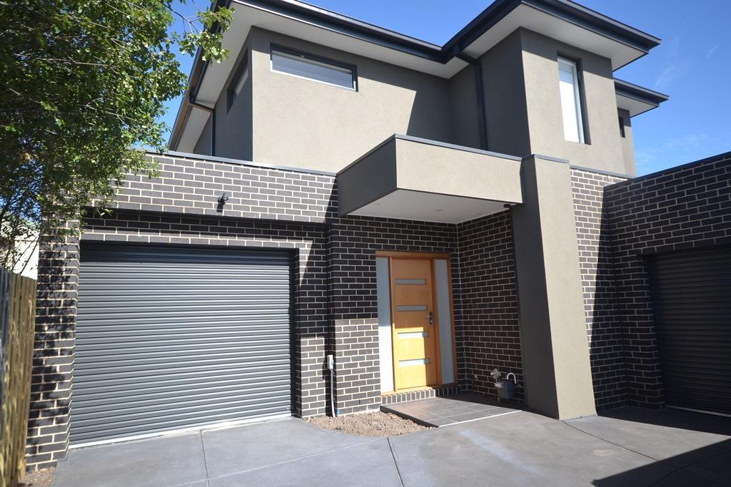2/5 Ameily Cres, Reservoir, VIC 3073