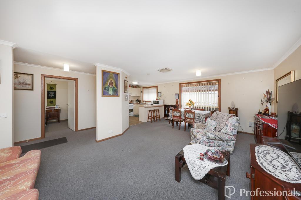 4/69-71 Barries Rd, Melton, VIC 3337