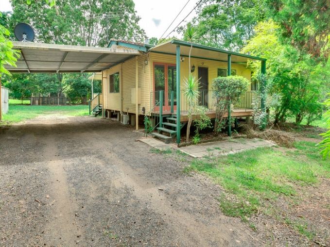 22 Jones Rd, Bellbird Park, QLD 4300