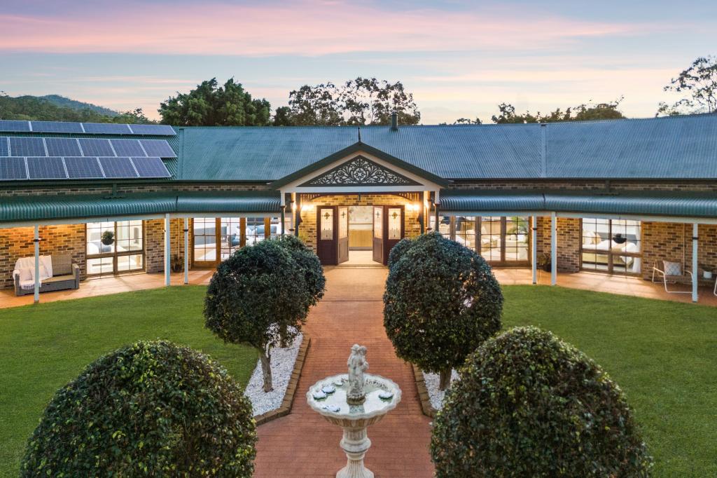 7-11 Verdure Pl, Bonogin, QLD 4213