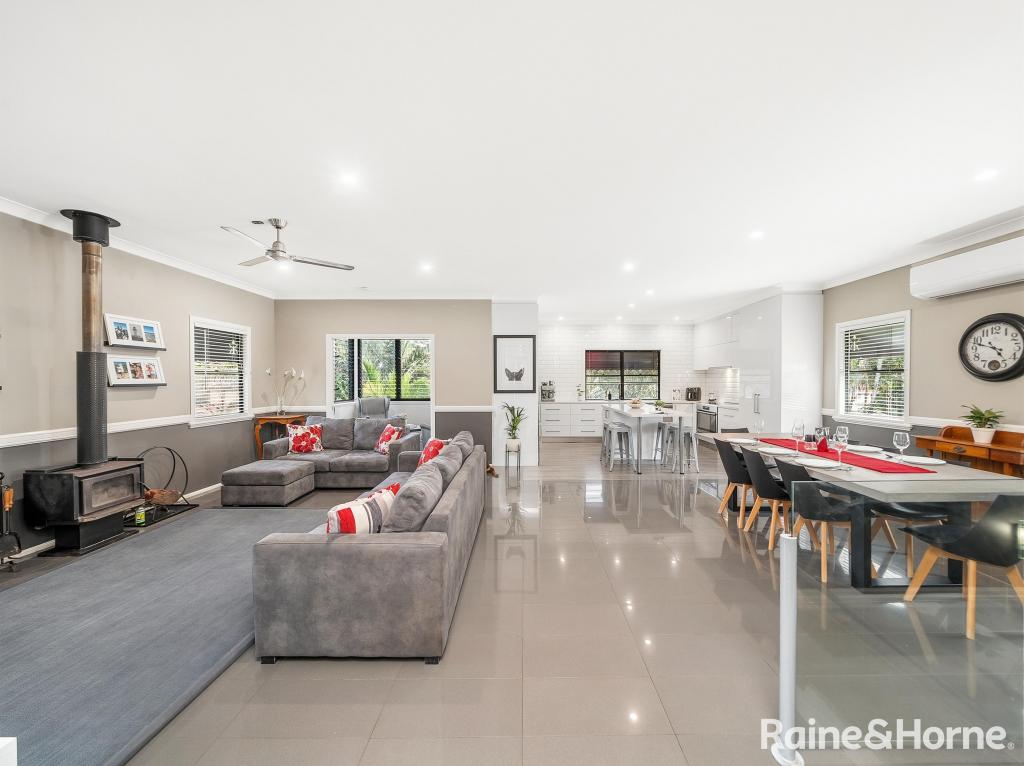 28 Pascali Cres, Eatons Hill, QLD 4037