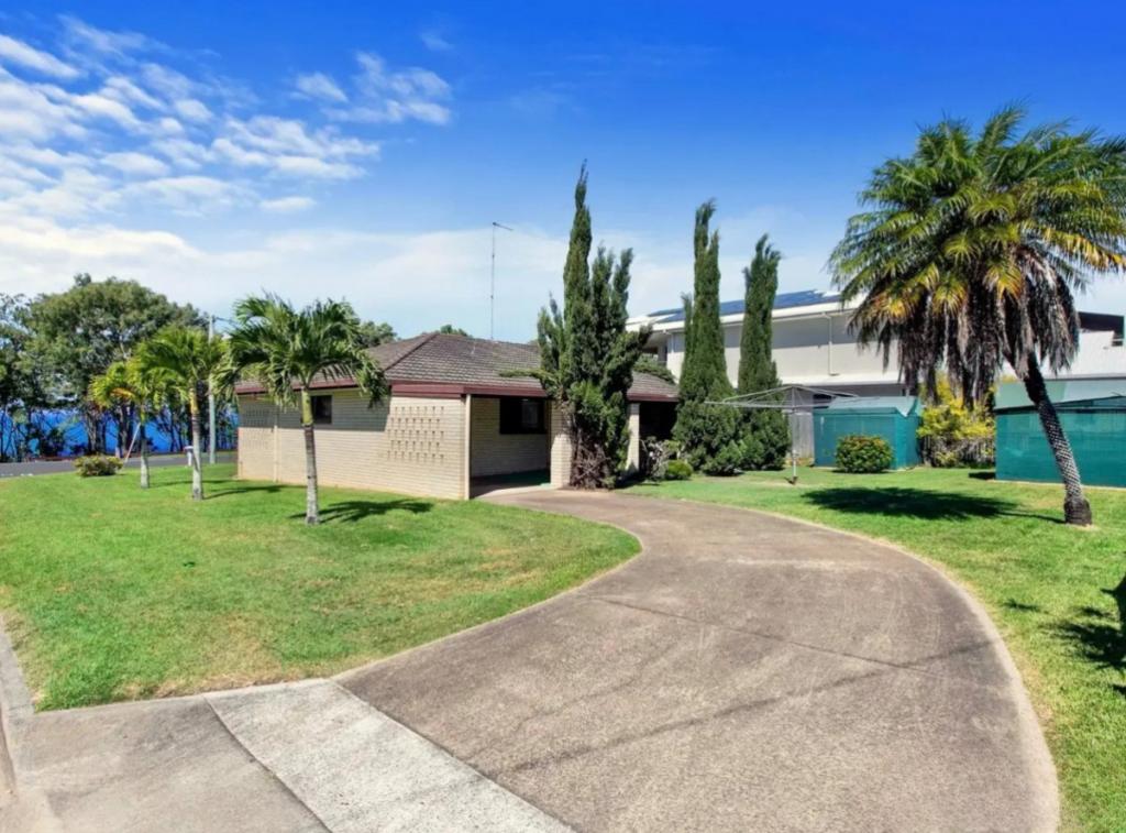 126 Esplanade, Point Vernon, QLD 4655