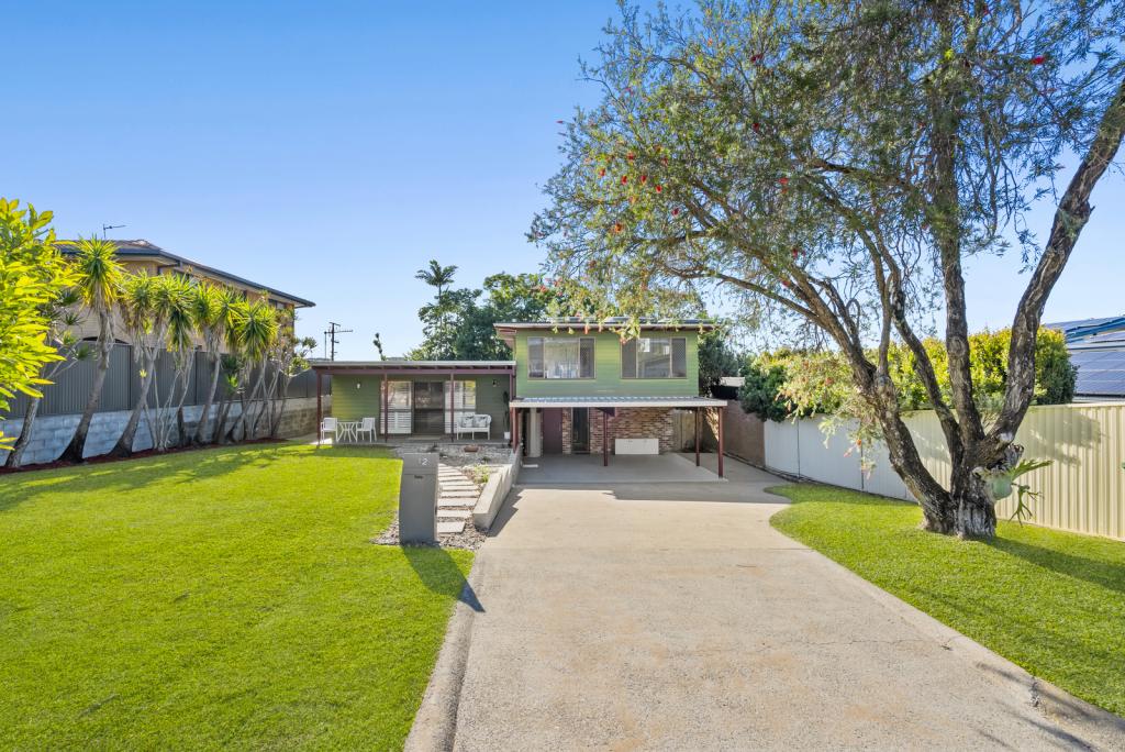 12 Oakwood Tce, Palm Beach, QLD 4221