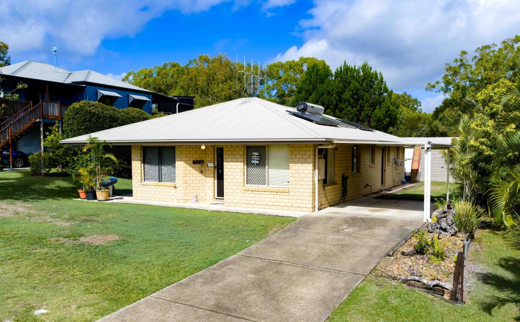 71 Bombala Cres, Rainbow Beach, QLD 4581