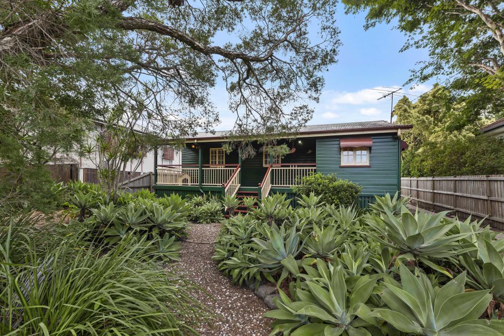 29 Camelot St, Tennyson, QLD 4105