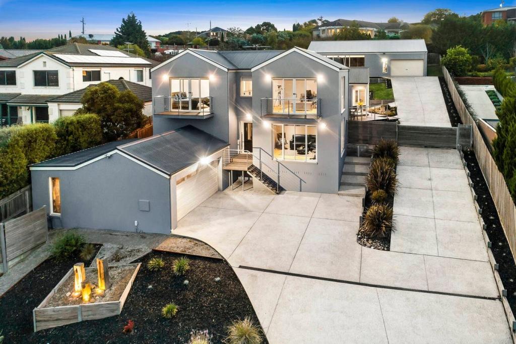 129 Grosvenor Dr, Wandana Heights, VIC 3216