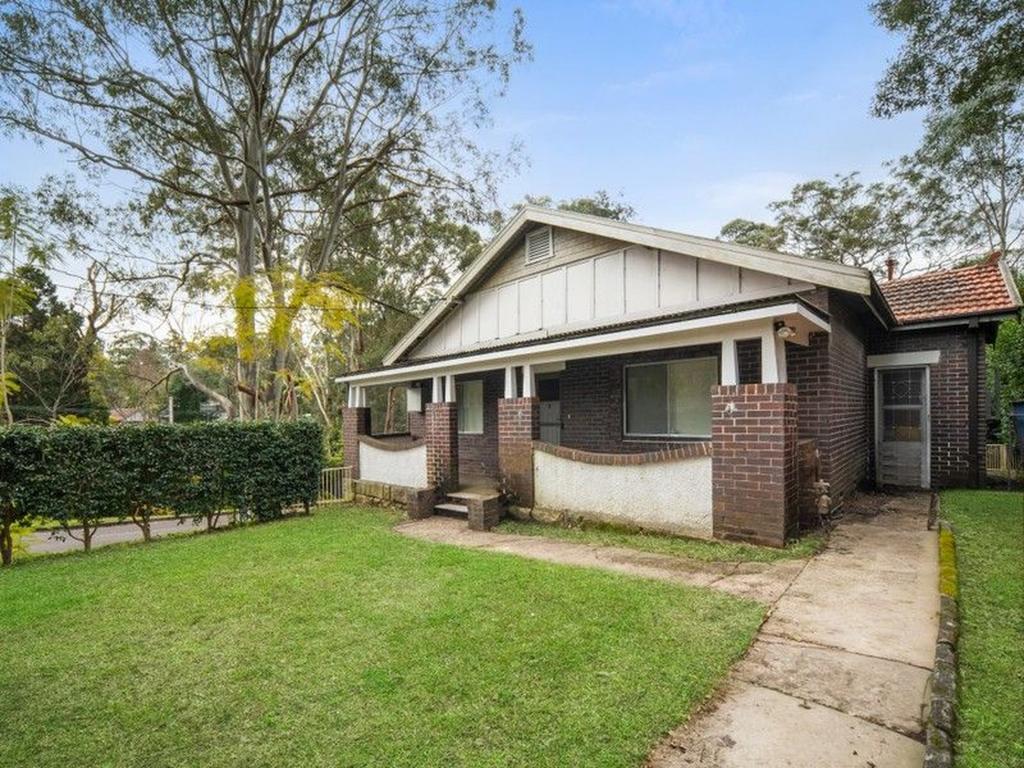 27 Pearson Ave, Gordon, NSW 2072