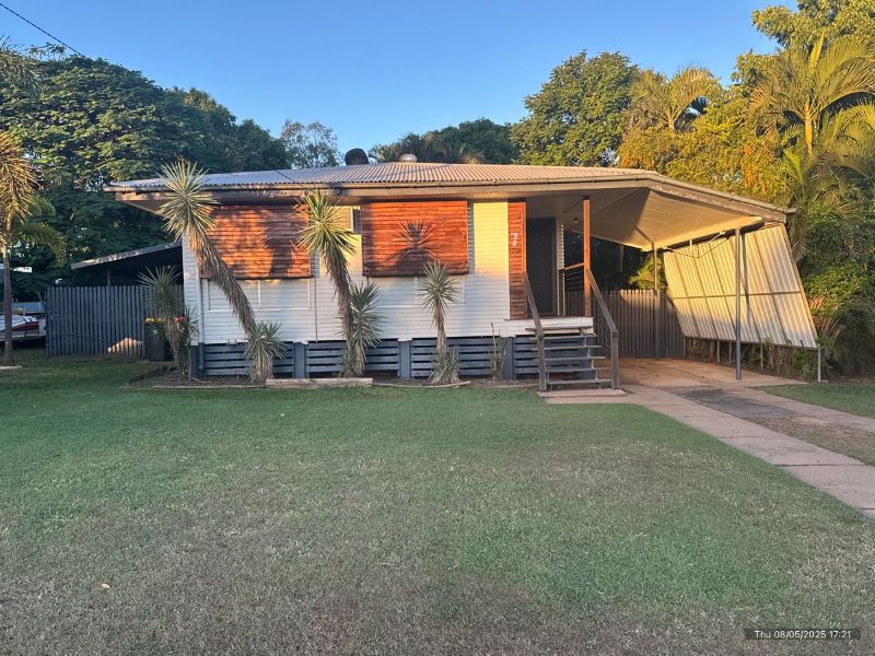 7 Lawrence St, Moranbah, QLD 4744