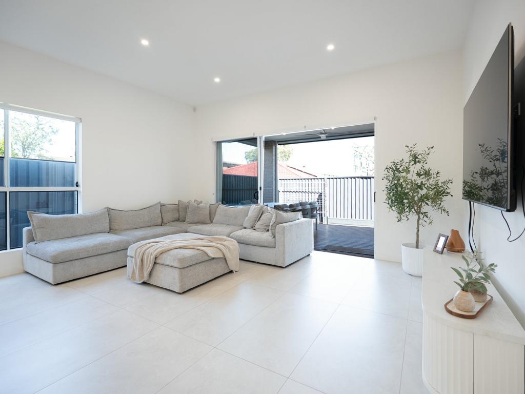 53b Brenda St, Ingleburn, NSW 2565