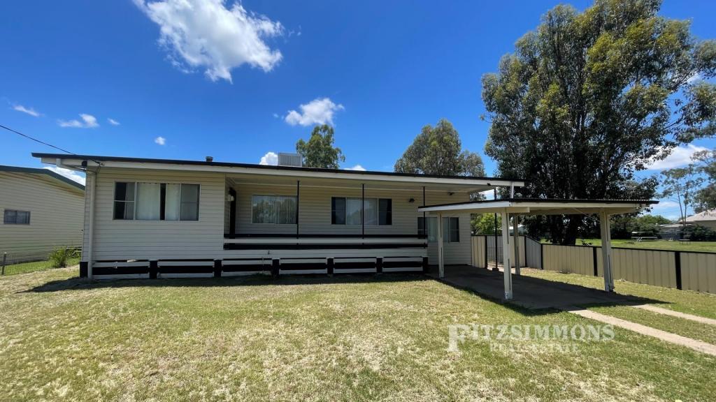 87 MORETON ST, DALBY, QLD 4405