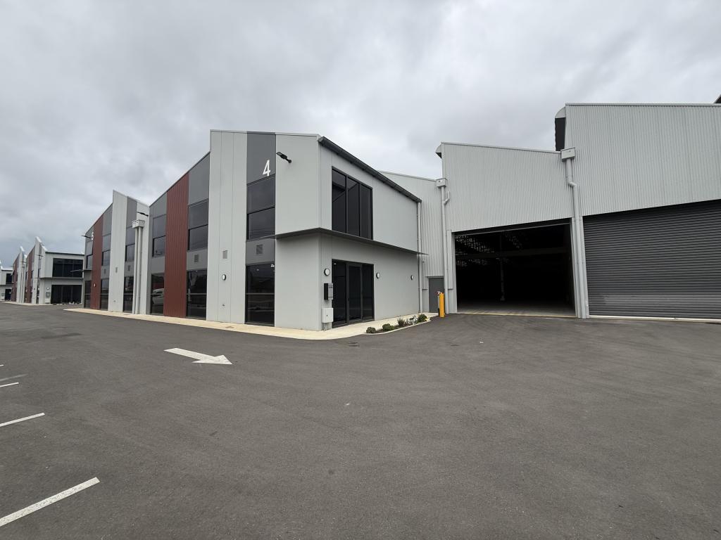 Warehouse 4/108 Glenroy St, Pennington, SA 5013