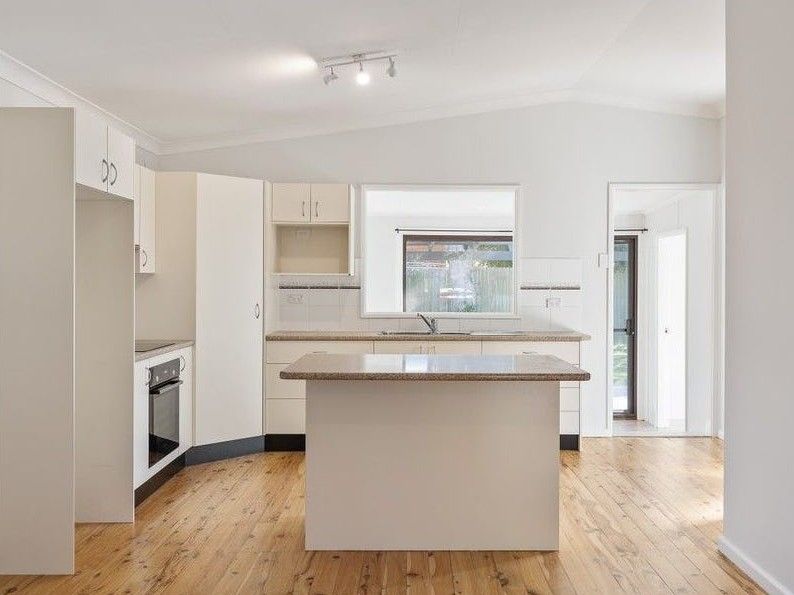 100 Aloha Dr, Chittaway Bay, NSW 2261