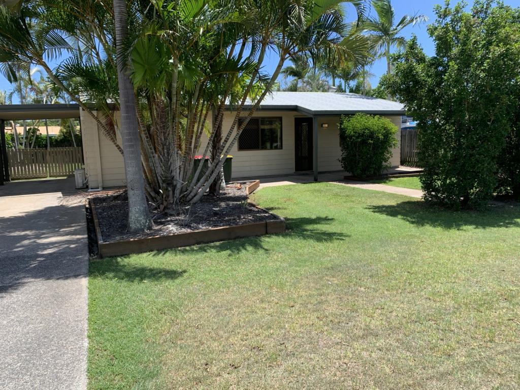 13 Owen Cres, Urangan, QLD 4655