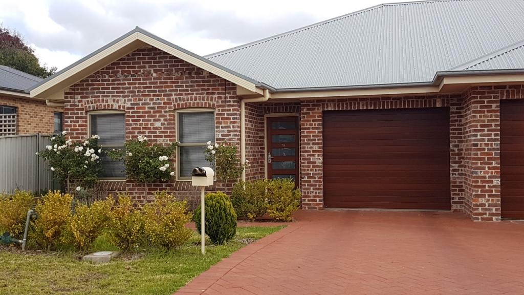 7b Caple St, Young, NSW 2594