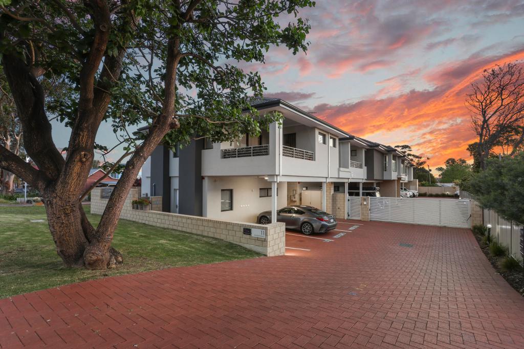 2/11 Goldsmith Rd, Spearwood, WA 6163