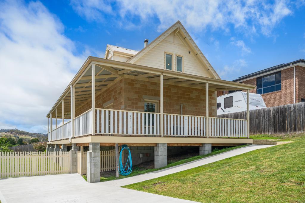 17 Joshua St, Mornington, TAS 7018