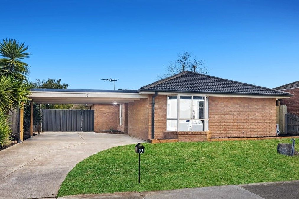 19 Thames Bvd, Werribee, VIC 3030
