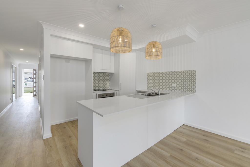 7b Seahorse Rise, Lake Cathie, NSW 2445