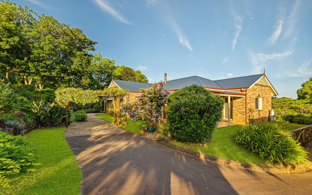 19 AKALA ST, FLAXTON, QLD 4560