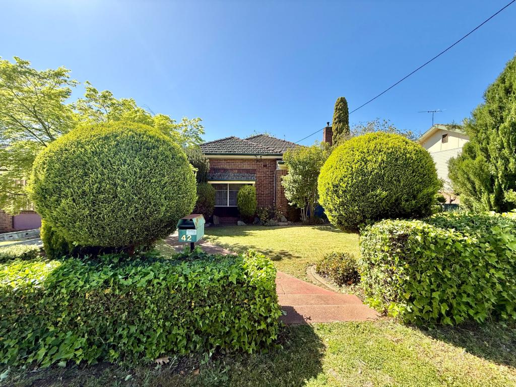 42 Yass St, Young, NSW 2594