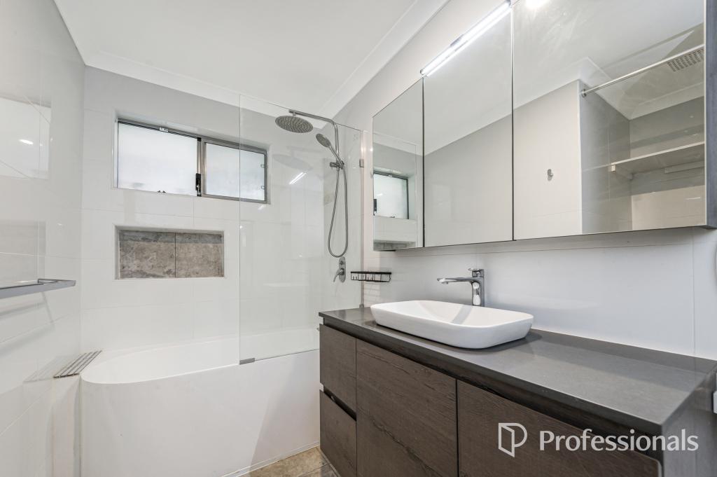 11 Glenmont Gdns, Ballajura, WA 6066