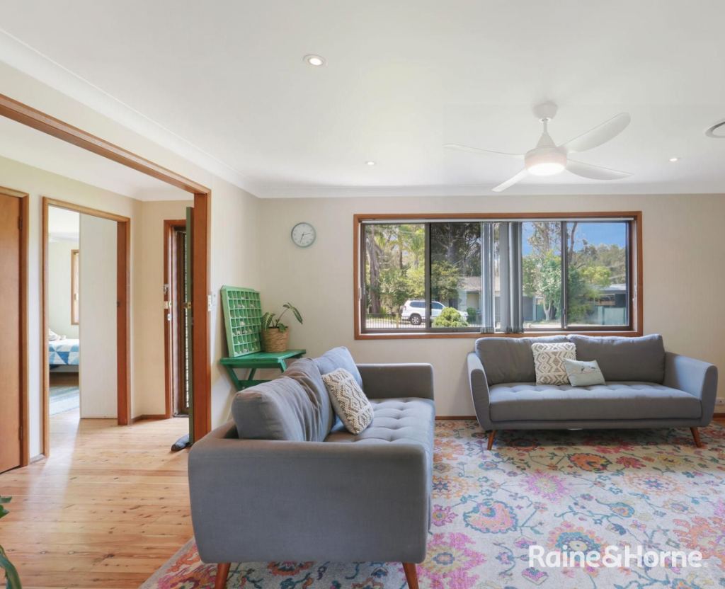 28 Charmhaven Ave, Charmhaven, NSW 2263