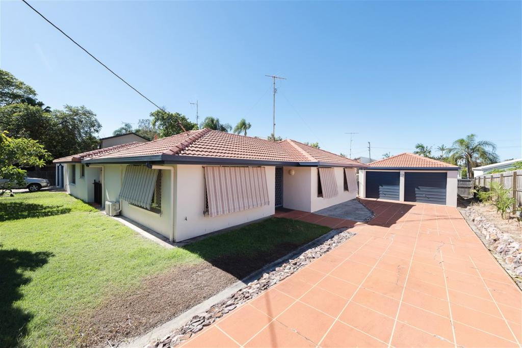 11 Tombarra St, Mooloolaba, QLD 4557