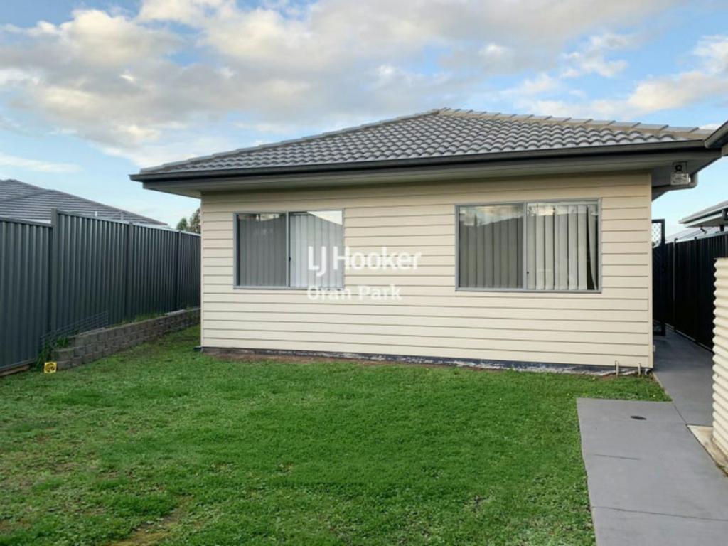 42a Geoghegan Cct, Oran Park, NSW 2570