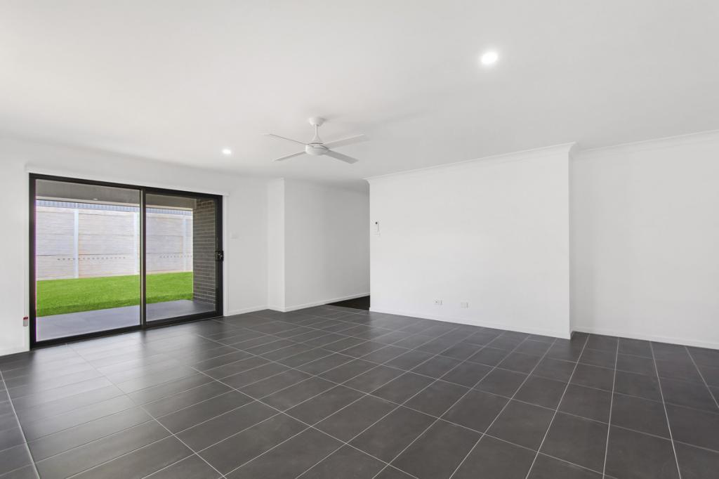 3 Persimmon Pkwy, Thrumster, NSW 2444