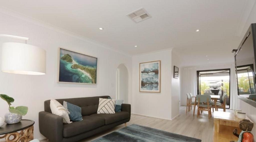 11/17 Alga St, Scarborough, WA 6019