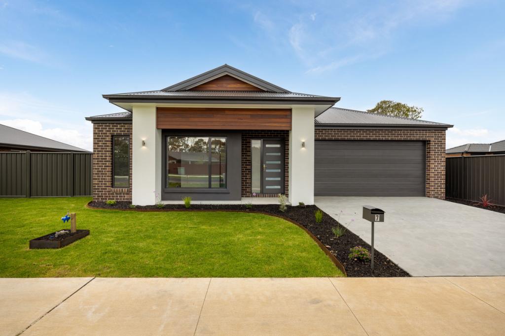 7 REDBANK RD, STRATFORD, VIC 3862