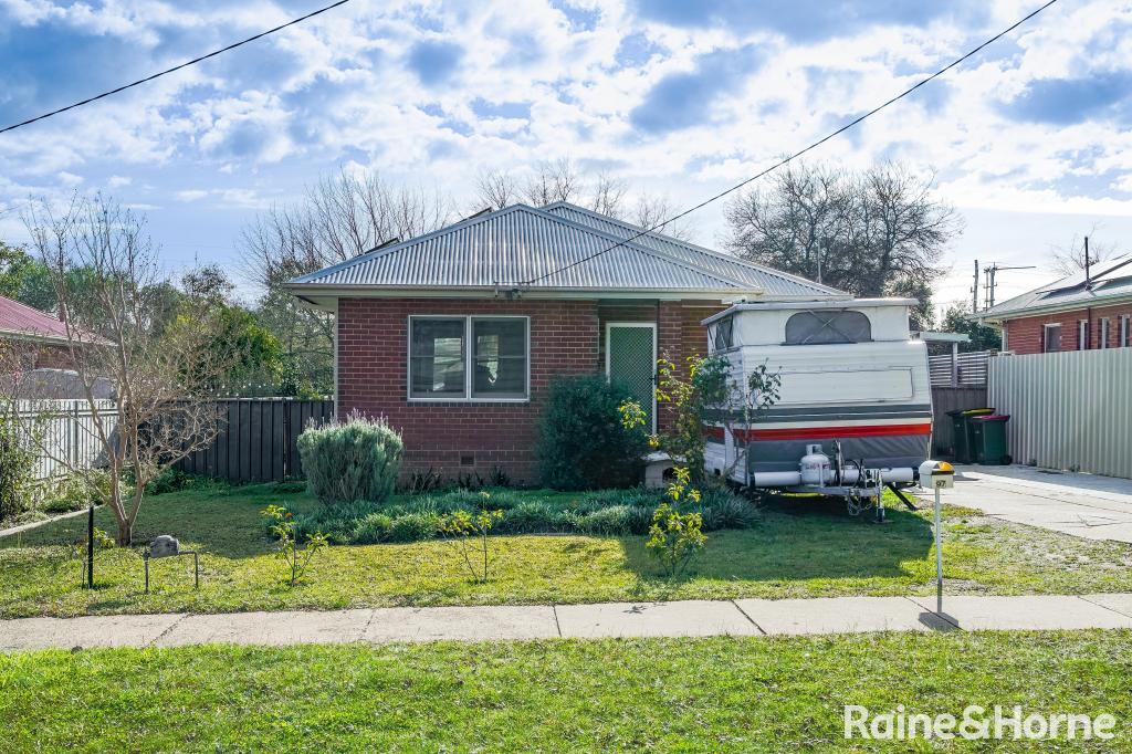 97 Bolger Ave, Mount Austin, NSW 2650