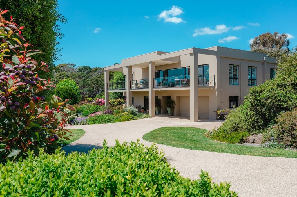 14 HOVE RD, MOUNT MARTHA, VIC 3934